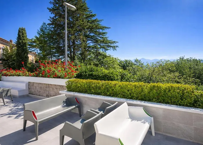 Ξενοδοχείο Hotiday Capo 3*